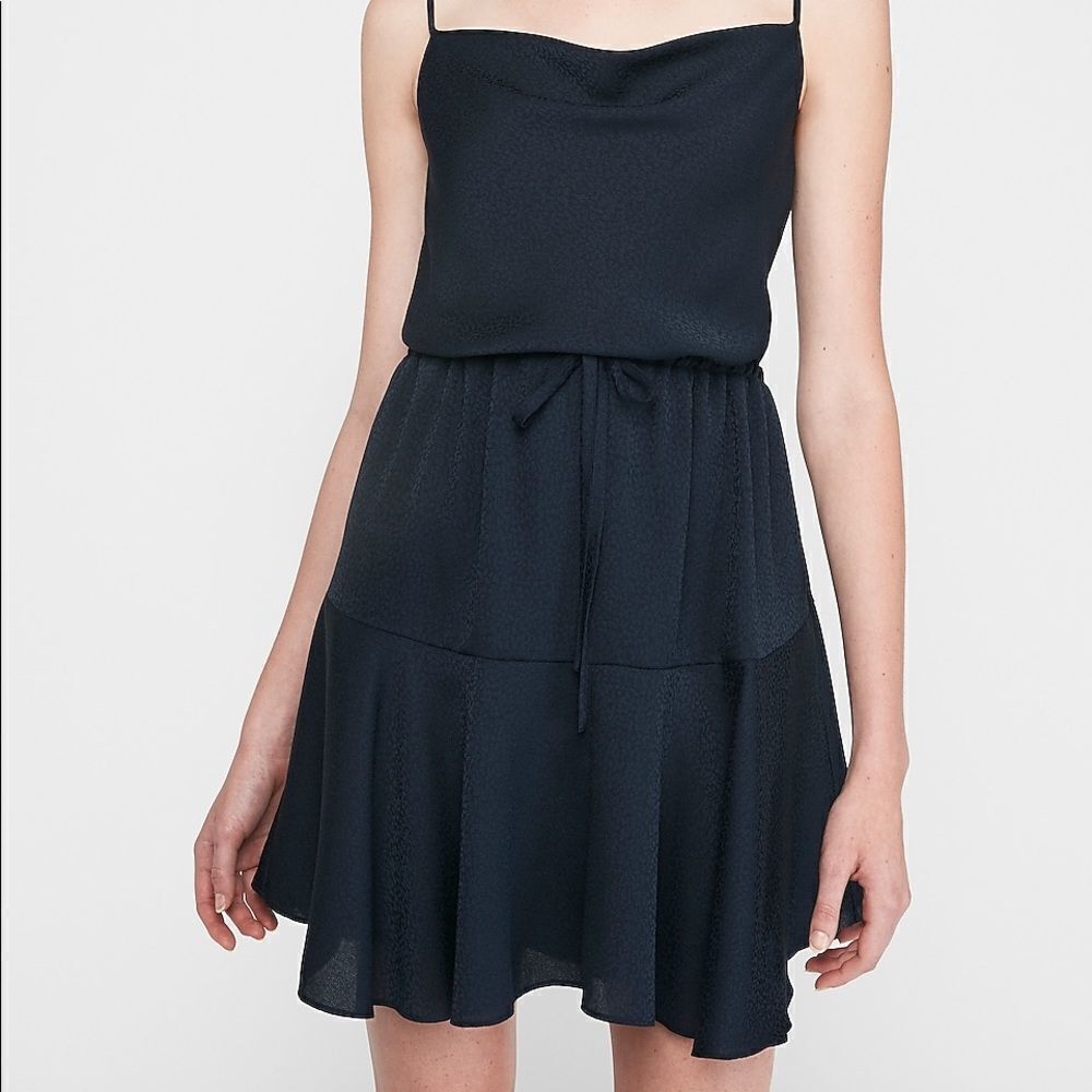 ✨Textured Jacquard Cowl Neck Drawstring Dress✨